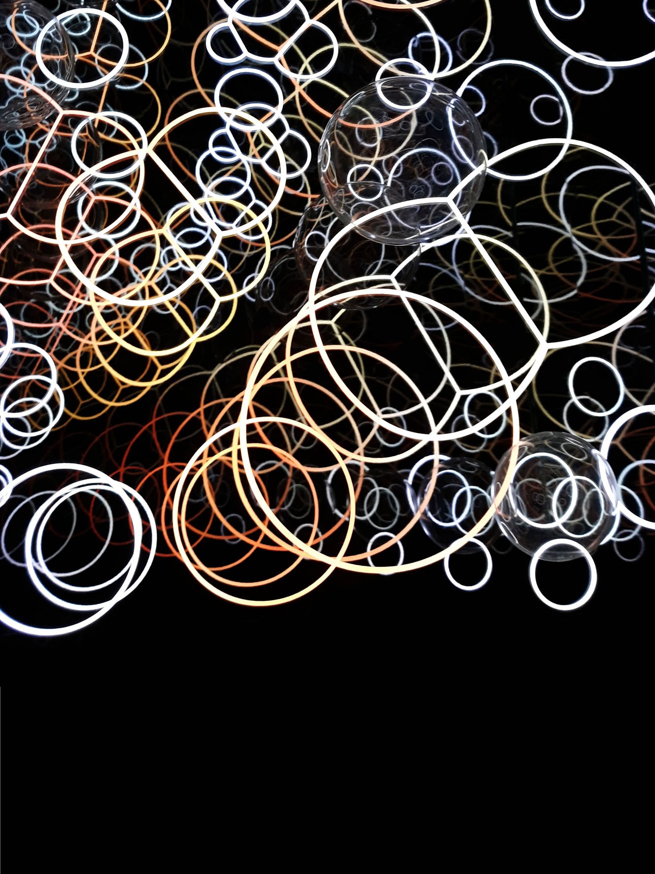 In a Bubble, 2019/20 Kinetisches Lichtobjekt, DMX-gesteuerte und programmierte Stücke 68cm x 80cm